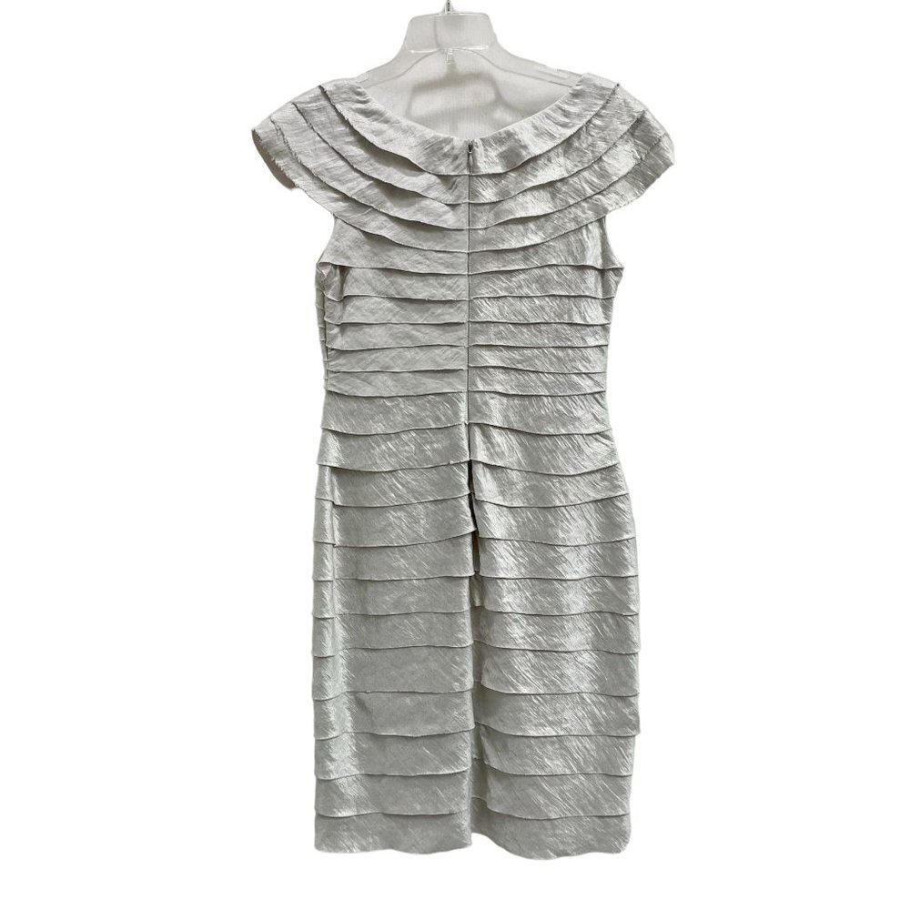 London Times Shimmer Cocktail Party Dress Scoop Neck Ruffled Tiered Pleated 10 - Picture 3 of 11